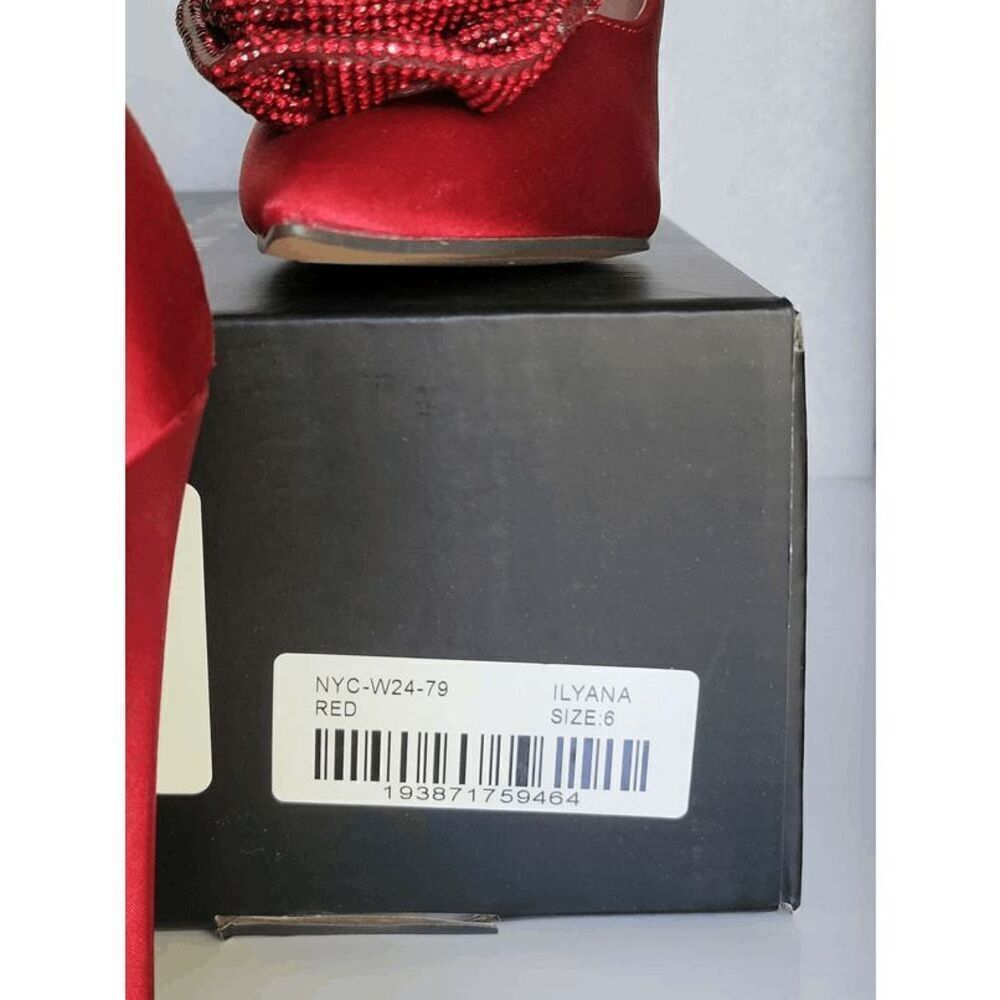 🌹 NEW YORK AND COMPANY Ilyana Red Rose Satin Pumps Heels SIZE 6 NEW IN BOX - Picture 7 of 16